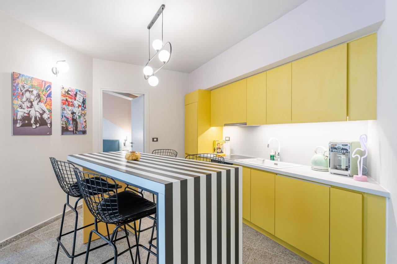 Pop Art Homm In Groovy Koukaki Apartment เอเธนส์ ภายนอก รูปภาพ