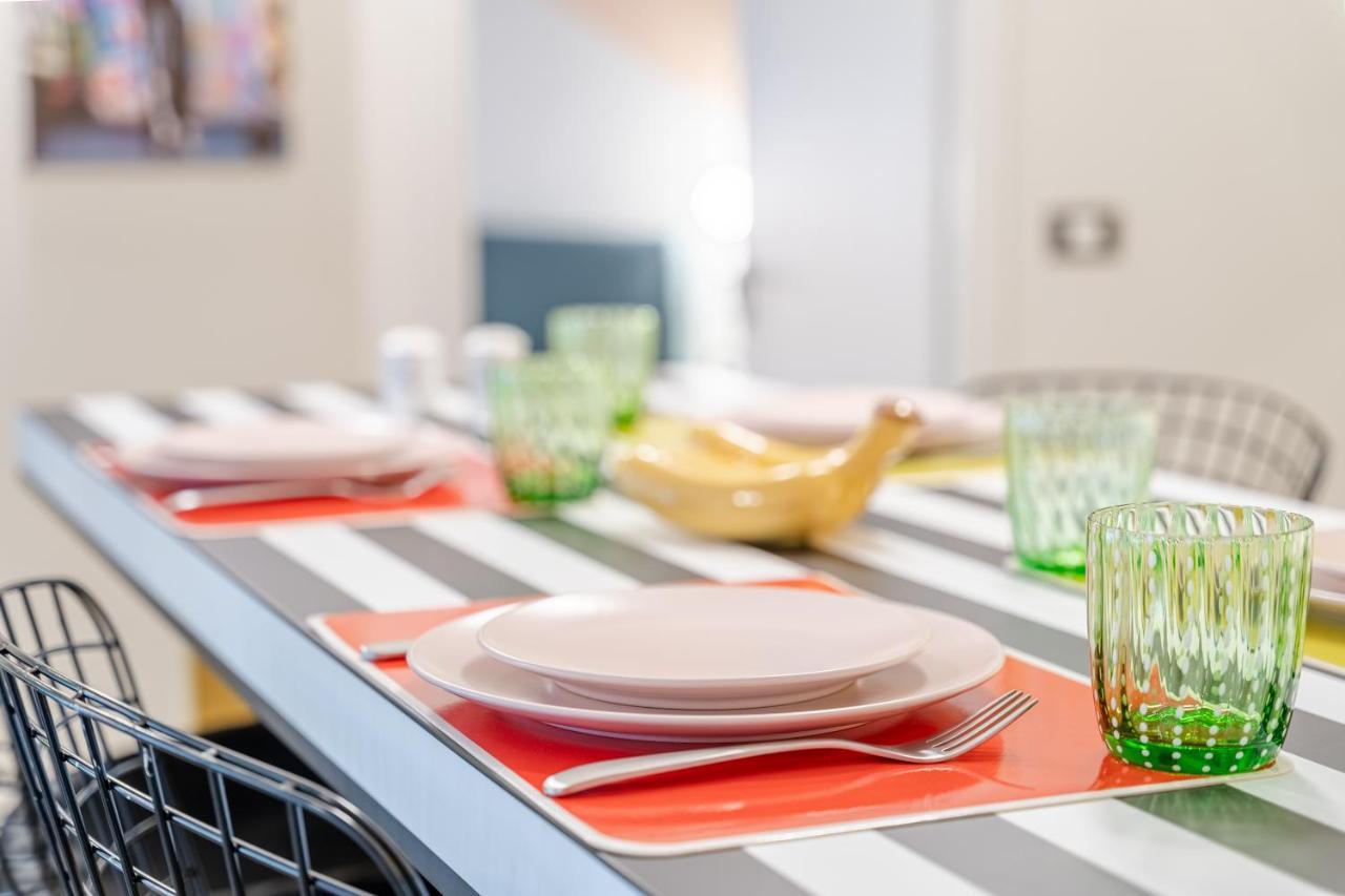 Pop Art Homm In Groovy Koukaki Apartment เอเธนส์ ภายนอก รูปภาพ