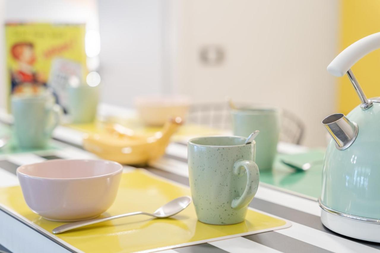 Pop Art Homm In Groovy Koukaki Apartment เอเธนส์ ภายนอก รูปภาพ