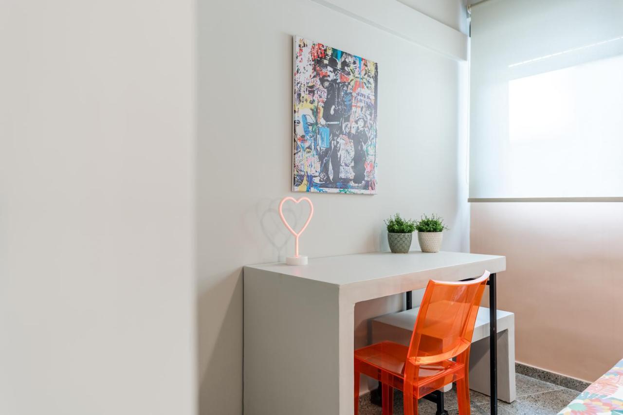 Pop Art Homm In Groovy Koukaki Apartment เอเธนส์ ภายนอก รูปภาพ